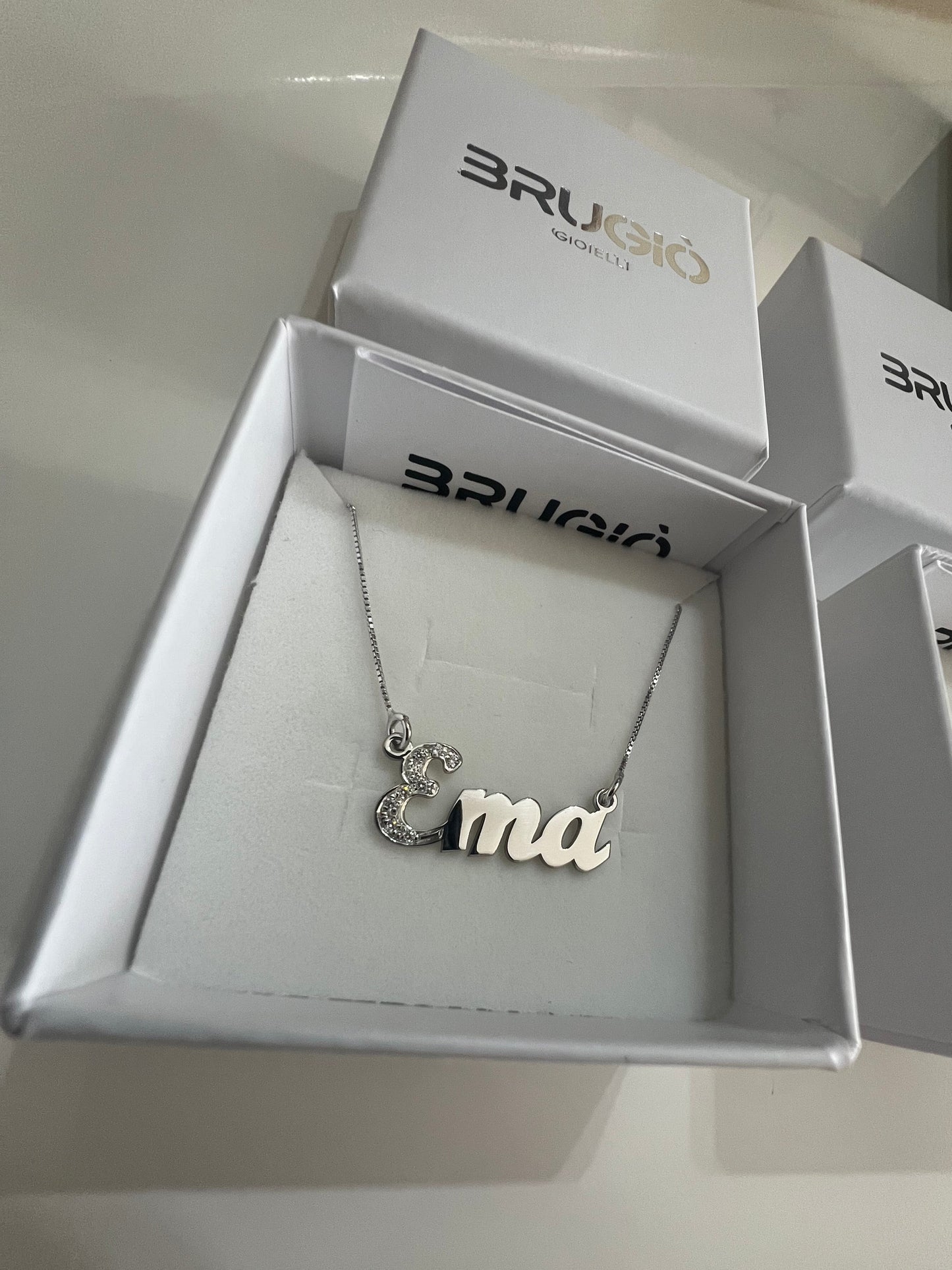 Collana personalizzabile con iniziale zirconata